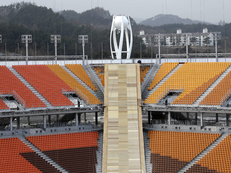 Олимпийский стадион в Пхенчхане, ноябрь 2017 года