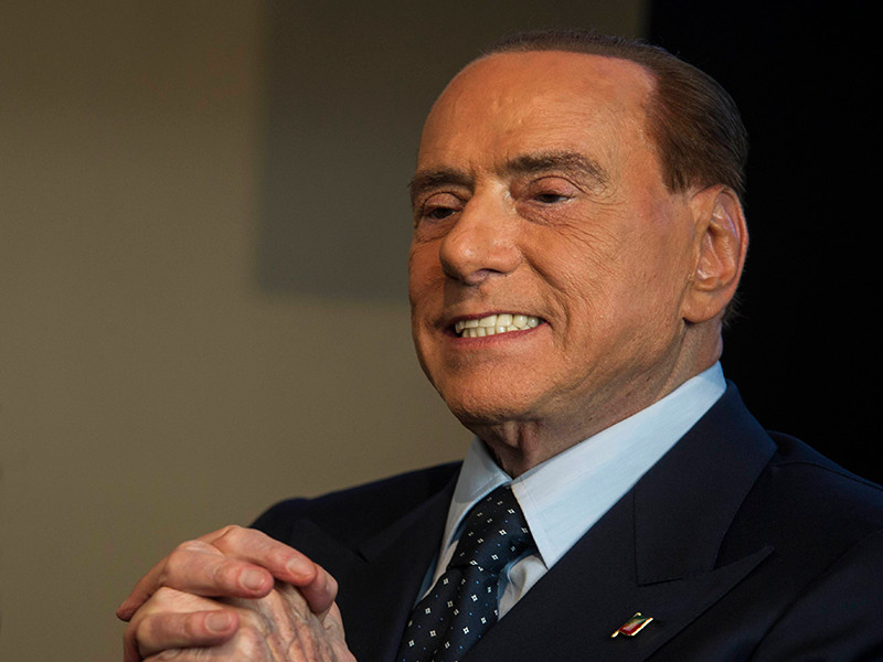 Берлускони подозревается в отмывании денег при продаже футбольного клуба "Милан"
