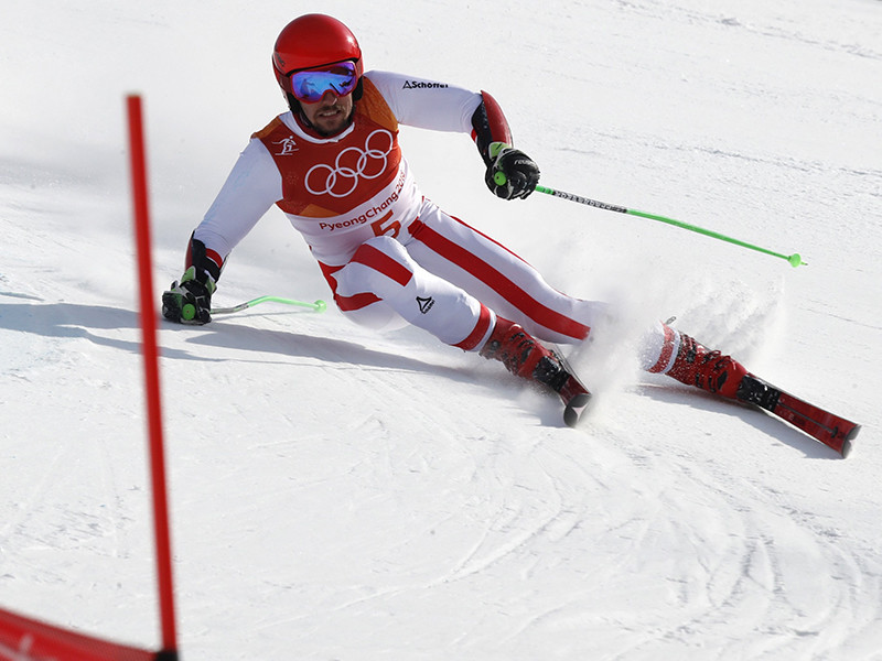 Австрийский горнолыжник Марсель Хиршер выиграл золотую медаль в гигантском слаломе на Олимпийских играх в Пхенчхане. По итогам двух попыток он показал результат 2 минуты 18,04 секунды