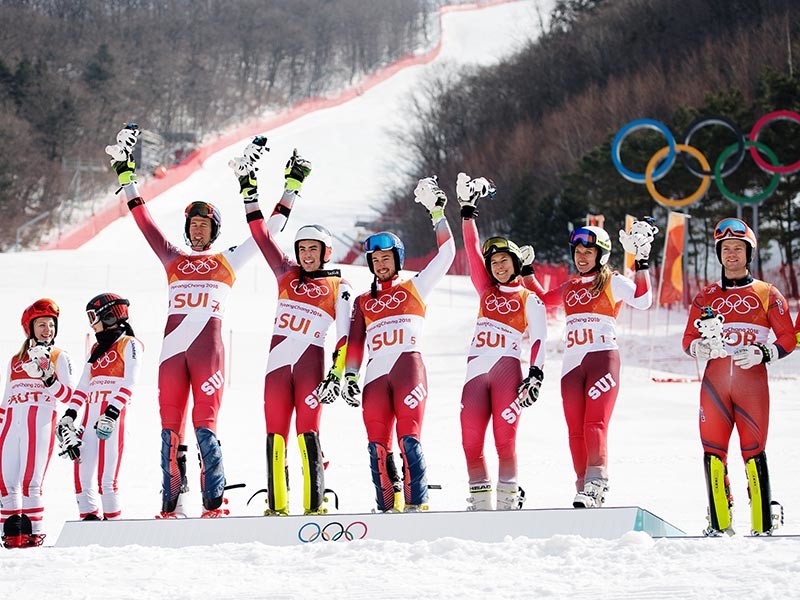 Горнолыжники из Швейцарии стали чемпионами Олимпиады-2018 в командных соревнованиях

