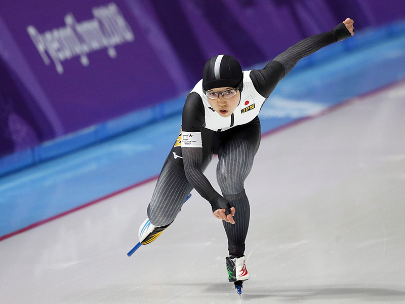 Японская конькобежка Нао Кодайра выиграла золотую медаль на дистанции 500 метров на Олимпийских играх в южнокорейском Пхенчхане. 31-летняя спортсменка установила новый олимпийский рекорд, показав время 36,94 секунды