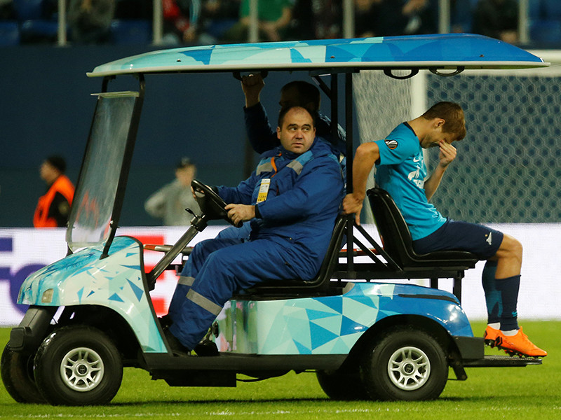 Кокорин получил повреждение в четверг во время ответной игры 1/8 финала Лиги Европы с немецким "Лейпцигом" (1:1)

