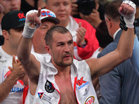 Боксер Сергей Ковалев защитил титул WBO, уверенно победив Игоря Михалкина