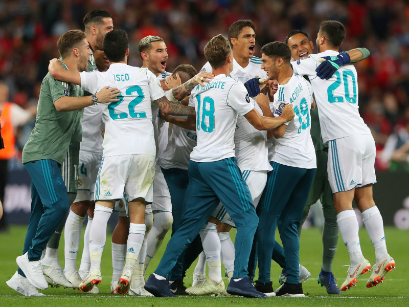 Мадридский "Реал" в третий раз подряд выиграл футбольную Лигу чемпионов
