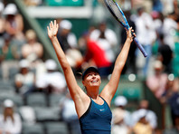 Шарапова победила Плишкову в третьем круге Roland Garros