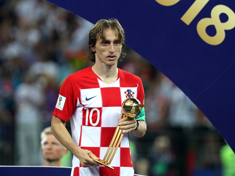 Лучшим игроком турнира признан капитан сборной Хорватии Лука Модрич, ему вручили "Золотой мяч"