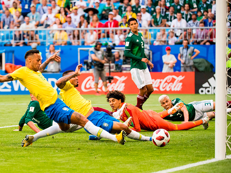 Бразилия вышла в четвертьфинал мундиаля, оставив за бортом Мексику