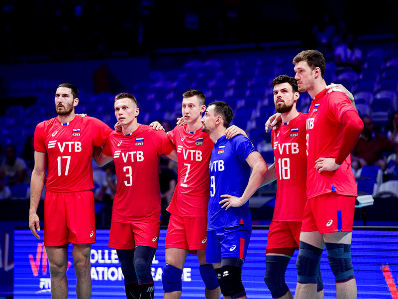 Российские волейболисты победили бразильцев и сыграют в финале Лиги наций
