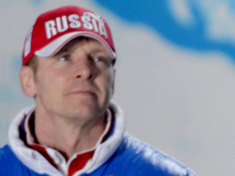 Международная федерация бобслея и скелетона (IBSF) временно отстранила Александра Зубкова и еще четверых россиян за нарушения антидопинговых правил на Олимпийских играх 2014 года в Сочи
