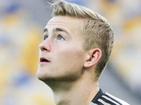 19-летний капитан "Аякса" признан лучшим молодым футболистом Европы
