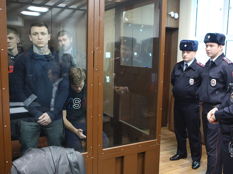 Футболистам Кокорину и Мамаеву продлили срок содержания под стражей до 8 февраля