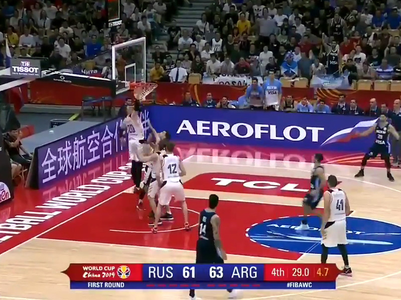 Российские баскетболисты потерпели первое поражение на Кубке мира
