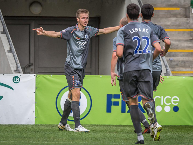 В условиях пандемии коронавируса российский футбол спасет поддержка бизнеса