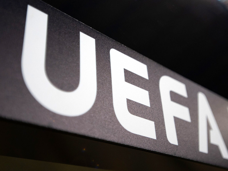 УЕФА настоятельно рекомендовал доиграть чемпионаты после ослабления пандемии