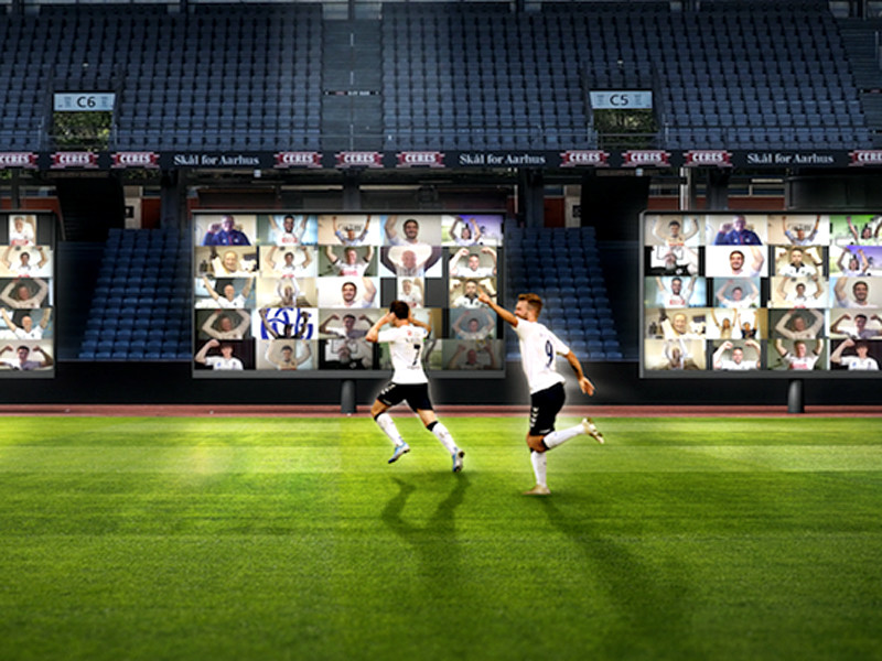 Датский "Орхус" устанавливает на трибунах экраны для виртуальных болельщиков