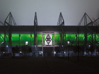 На стадионе "Боруссия Парк" в Менхенгладбахе установили 12 тысяч картонных болельщиков