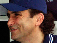 Бывший пилот "Формулы-1" итальянец Алессандро Дзанарди, в июне попавший в серьезное ДТП, вновь перенес операцию в отделении нейрохирургии в больнице Милана