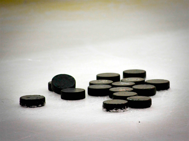 Игроки Национальной хоккейной лиги получили возможность принять участие в Олимпийских играх 2022 и 2026 годов в случае достижения договоренности между НХЛ, Международным олимпийским комитетом (МОК) и Международной федерацией хоккея (IIHF), сообщает официальный сайт лиги

