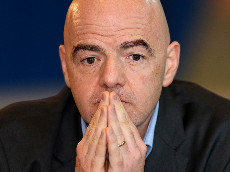 Президент Международной федерации футбола (ФИФА) Джанни Инфантино не будет отстранен от должности в ходе уголовного расследования, проводимого в его отношении швейцарской прокуратурой