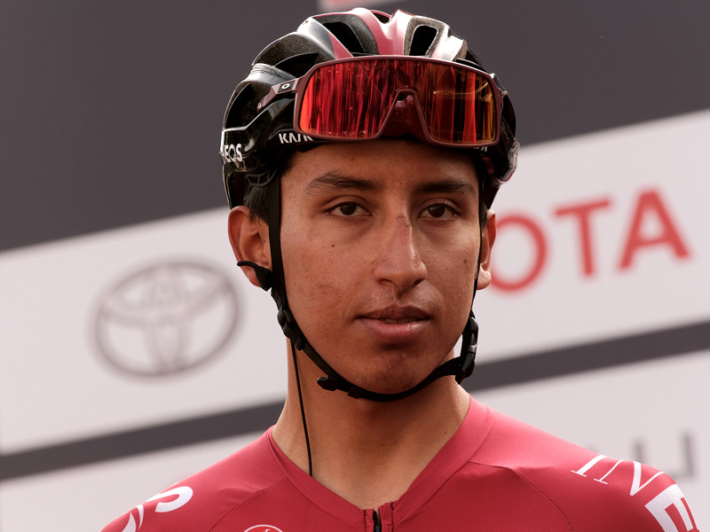 23-летний колумбийский велогонщик Эган Берналь из команды Ineos досрочно завершил выступление на шоссейной многодневной гонке "Тур де Франс"