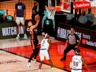 В Орландо баскетболисты "Майами" одолели "Лос-Анджелес Лейкерс" со счетом 115:104 в третьем матче финальной серии плей-офф НБА