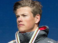 Главный конкурент Александра Большунова снялся с Кубка мира по лыжным гонкам