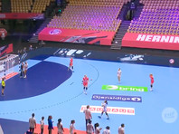 В датском Хернинге гандболистки сборной России в основном раунде чемпионата Европы сыграли вничью с командой Франции со счетом 28:28

