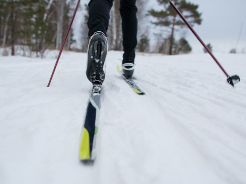 Обмороженные участники лыжного марафона в Швейцарии рискуют потерять пальцы 	