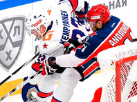 Хоккеисты ЦСКА в матче регулярного чемпионата КХЛ на своем льду со счетом 3:1 победили СКА и упрочили свое лидерство в Западной конференции

