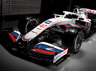 Американская команда "Хаас" представила болид "Формулы-1" в цветах российского флага