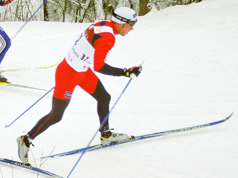 48-летний норвежский лыжник, олимпийский чемпион 2002 года в эстафете Андрес Окланд установил новый мировой рекорд по пройденным километрам на лыжах. Его достижение - 700 километров и 500 метров почти за 41 час