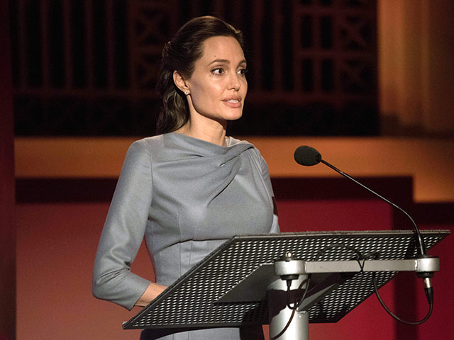 Известная голливудская актриса, посол ООН по делам беженцев и борец за права женщин Анджелина Джоли станет приглашенным преподавателем в Лондонской школе экономики и политических наук