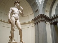 В Петербурге пройдет голосование по поводу пениса статуи Давида - портит ли он исторический вид города и уродует ли детские души