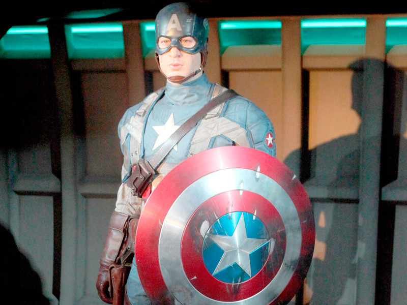 В Нью-Йорке поставят памятник Капитану Америке в позе, выражающей "силу и стойкость"