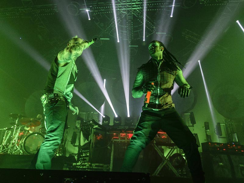 Легенды рейва, британская группа The Prodigy отправляется в ноябре 2016 года в свой первый российский тур. Он начнется 2 ноября в Новосибирске и закончится 9 ноября в Москве в Bud Arena, которая вмещает до пяти тысяч человек