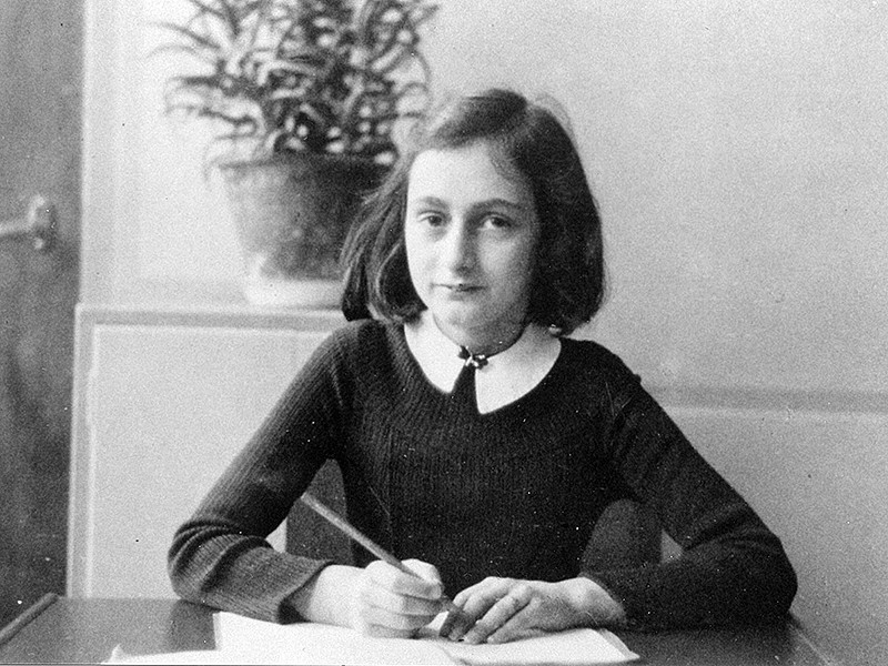 Анна написала стихотворение сестре своей школьной подруги Жаклин ван Маарсен в марте 1942 года, когда ей было 12 лет