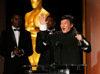 Джеки Чану вручили "Оскар" за вклад в кинематограф