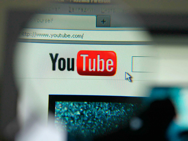 Роскомнадзор объяснил, почему YouTube заблокировал доступ к популярному рэп-баттлу между Oxxxymiron и ST