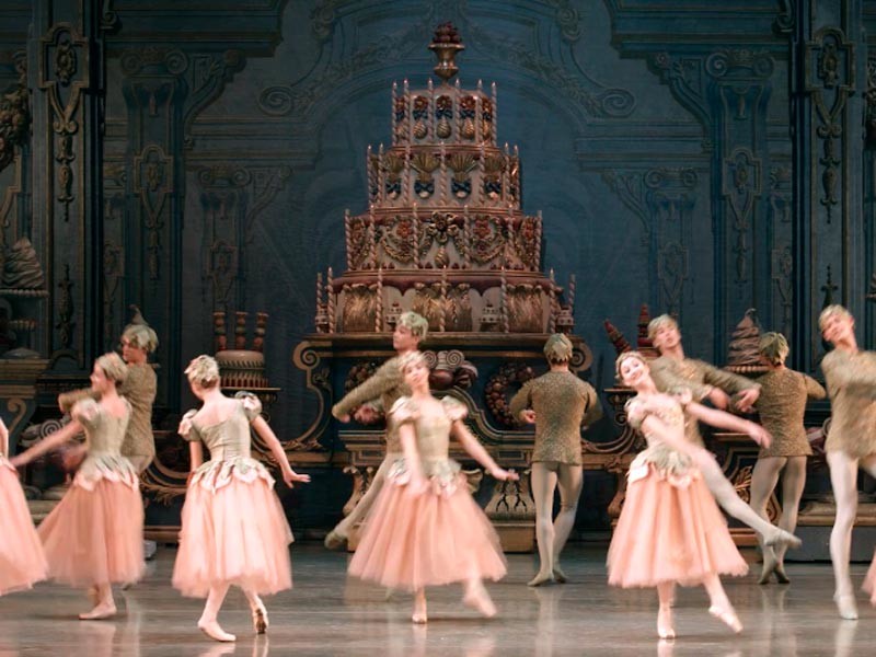 Новосибирские власти обсудят с общественностью ситуацию с балетом "Щелкунчик", который осудил митрополит