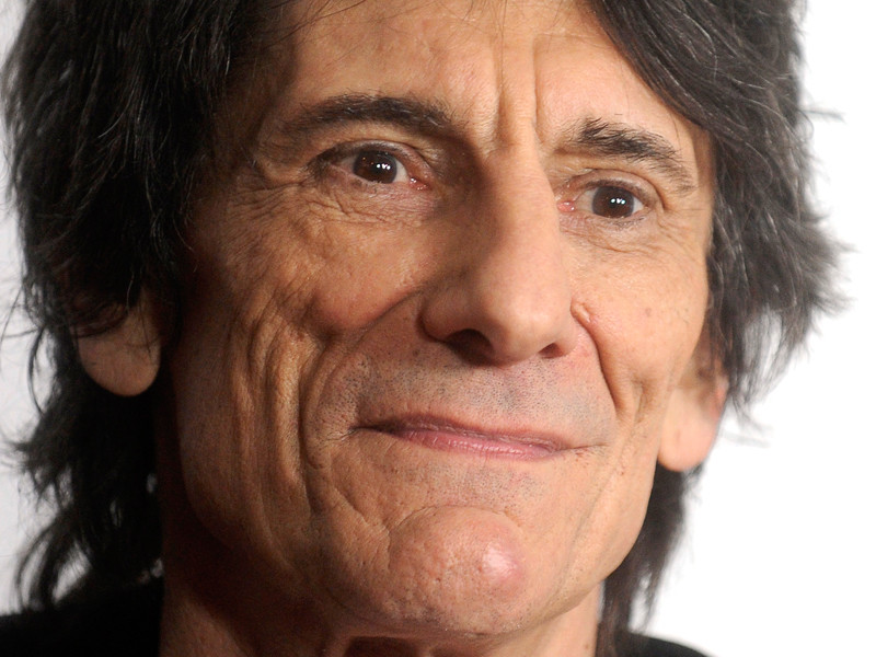 Гитарист The Rolling Stones перенес операцию на легком