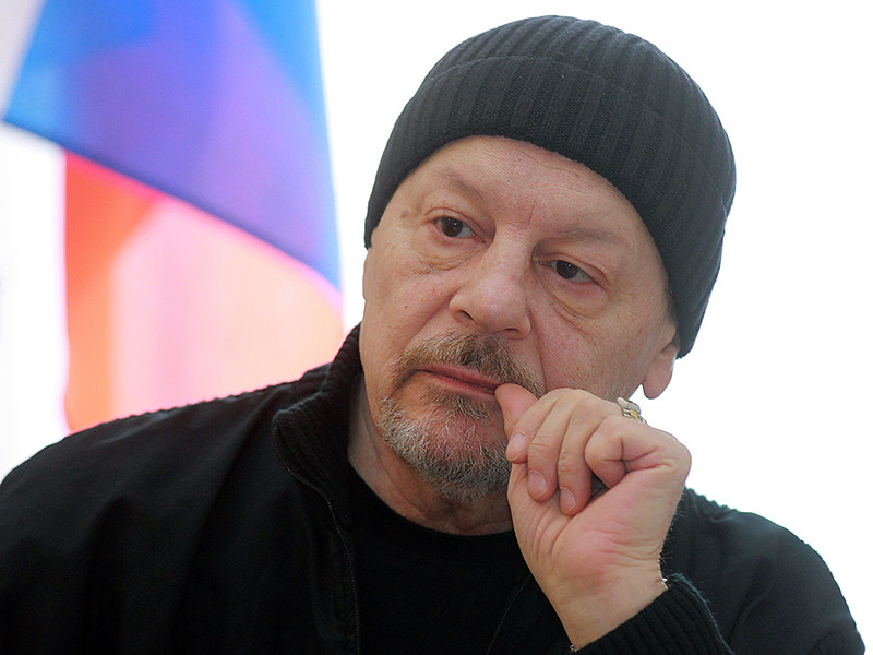 Бурдонский является режиссером-постановщиком более 20 спектаклей в театре Российской армии. Среди его постановок - "Игра на клавишах души", "Этот безумец Платонов", "Та, которую не ждут" и другие
