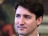 Канадский премьер Джастин Трюдо вступил в "Клуб обнимашек" по приглашению голубого единорога (ВИДЕО)