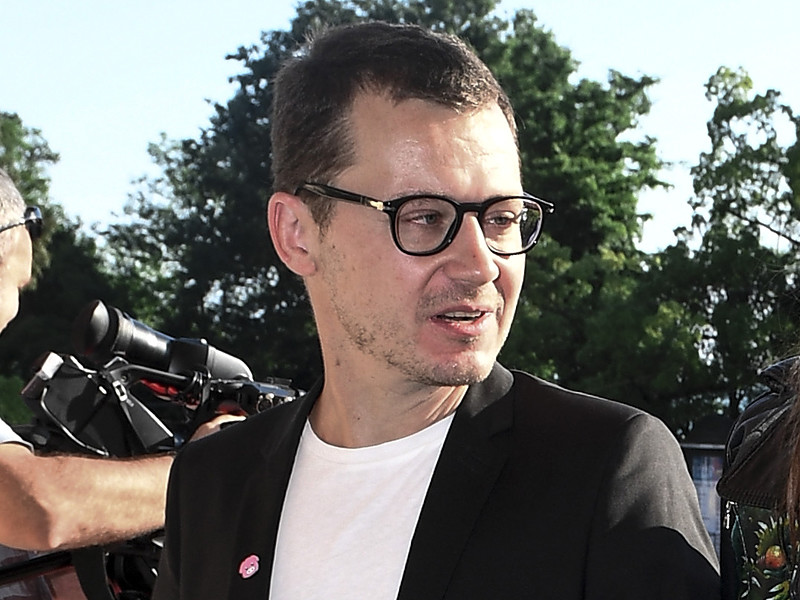 Режиссер Роман Волобуев заявил, что уберет свое имя из титров фильма "Блокбастер"
