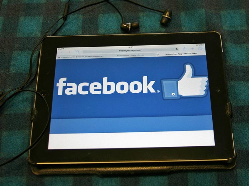 Социальная сеть Facebook планирует заняться производством сериалов. Руководство соцсети ведет переговоры с голливудскими киностудиями и агентствами по поводу создания оригинального контента
