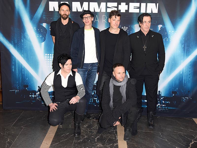 Легендарная немецкая металл-группа Rammstein близка к тому, чтобы подвести официальные итоги своей карьеры, утверждает Bild. Источники издания говорят о том, что следующий альбом коллектива, который выйдет в 2018 году, станет последним

