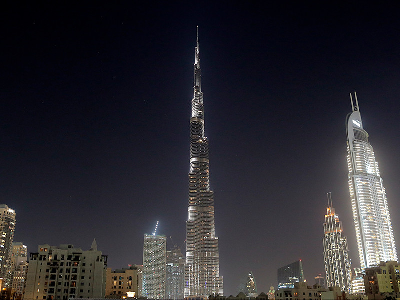Самое высокое здание в мире стало гигантской рекламой фильма "Мстители: Война бесконечности"