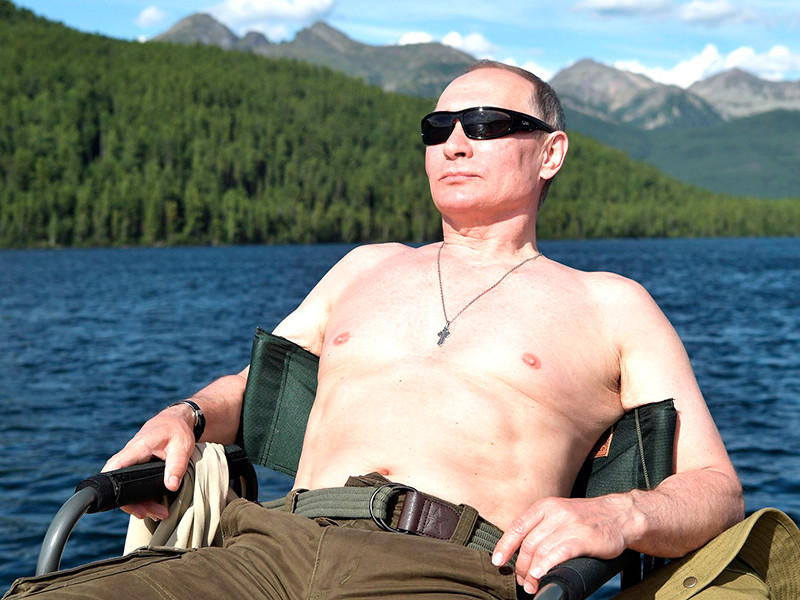 В Великобритании вышла книга лайфхаков "от президента России" с тестом, "сколько в Вас от Владимира Путина" 