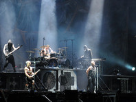 Немецкая рок-группа Rammstein, известная своими мощными, с большой долей брутальности инсценированными шоу, чаще всего поет о любви. Как свидетельствует статистика, слово "любовь" (Liebe) и его производные чаще всего встречаются в текстах песен Rammstein