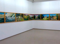 Немецкий художник дописывает самую длинную картину в мире под названием "Картина мира" - 190 метров