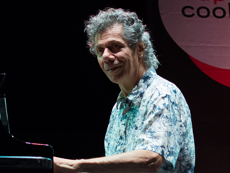 В США на 80м году жизни скончался известный джазовый клавишник Чик Кориа